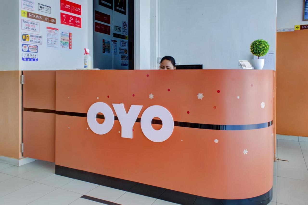 Oyo 89985 Js Hotel Johor Bahru Exteriör bild